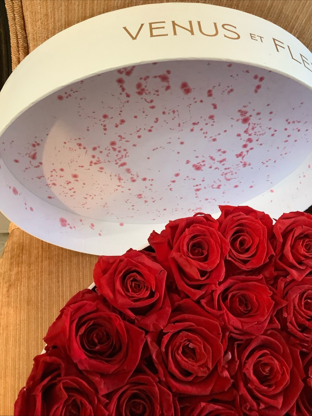 Venus Et Fleur Large Round White Box 46 Red Eternity Preserved Roses Luxury - Picture 13 of 13